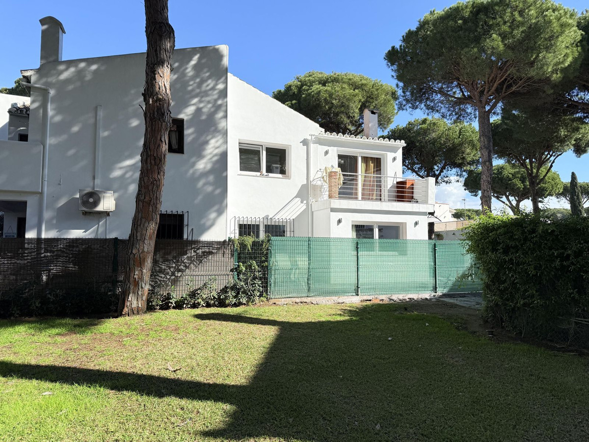 Nueva Milla de Oro, Estepona